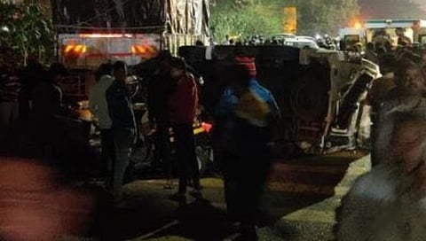 पुणे : नवले ब्रीजवर 40 हून अधिक वाहनांचा चुराडा