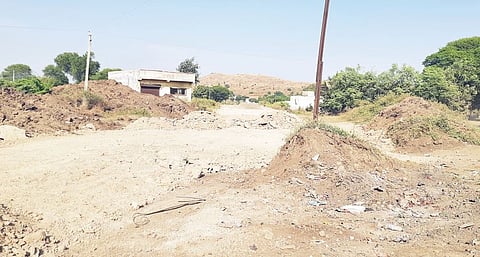 महामार्गावरील धुळीने करंजीकर बेजार ; नागरिकांचे आरोग्य धोक्यात