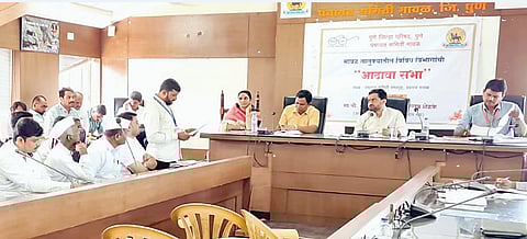 वडगाव मावळ : समन्वययाने मार्ग काढून कामांना गती द्या : आमदार शेळके