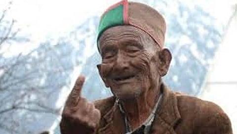 First voter India: स्वतंत्र भारतातील पहिल्या मतदाराचे १०६ व्या वर्षी निधन