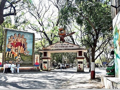 पुणे : शहरातील निम्मे अंत्यसंस्कार वैकुंठातच ! स्थानिक रहिवाशांच्या आरोग्याचा गंभीर प्रश्न