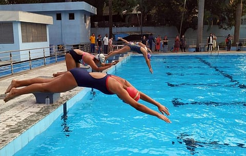 पुणे : जलतरणपटूंची सुरक्षा रामभरोसे ! प्रशिक्षित प्रशिक्षक आणि लाईफ गार्डचा पत्ताच नाही