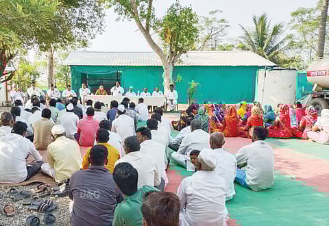गायरानावरील अतिक्रमणे काढण्यास विरोध ; टाकळीमिया ग्रामसभेत विविध ठराव मंजूर