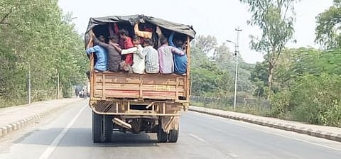 कुरकुंभ येथे अवैध प्रवासी वाहतूक जोमात