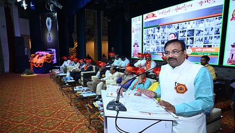 साहित्यिकांनी नव्या आयुधांचा वापर करून सकस साहित्य पोहोचवावे : सुधीर मुनगंटीवार