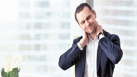 जास्त वेळ बसून राहणे ठरते धोकादायक