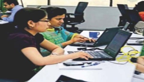 महिलांना नोकरी देण्यात टीसीएस कंपनी आघाडीवर