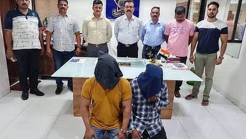 रायगड : चप्पलाने उलगडले महिलांच्या खुनाचे गूढ!