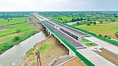 समृद्धीची भाग्यरेषा आज महाराष्ट्र चरणी अर्पण!