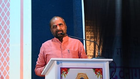 साहित्य क्षेत्राने राजकीय क्षेत्रावर वचक ठेवावा : हंसराज अहीर