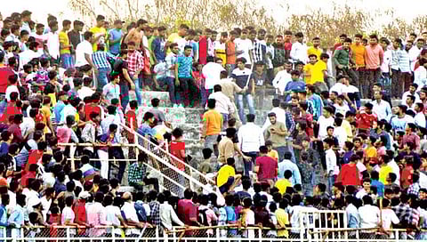 कोल्हापूर : फुटबॉल हंगामाचा प्रारंभच हाणामारीने