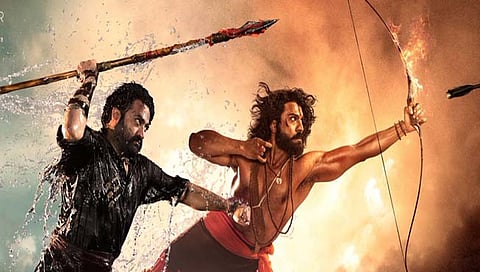 आर आर आर बॉलीवूडपट नाही!