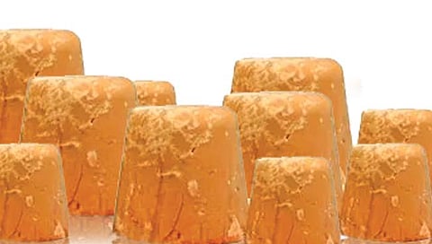 कोल्हापूर : गुळाचा गोडवा हरवला!