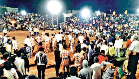 यड्राव : जांभळी कबड्डी स्पर्धेत खेळाडूंची हाणामारी