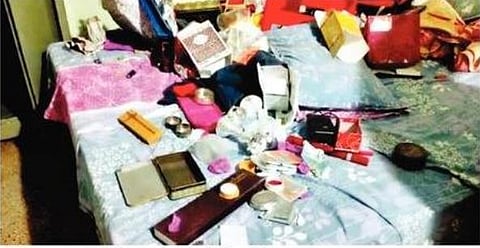 गोकाक तहसीलदारांच्या बंगल्यात चोरी