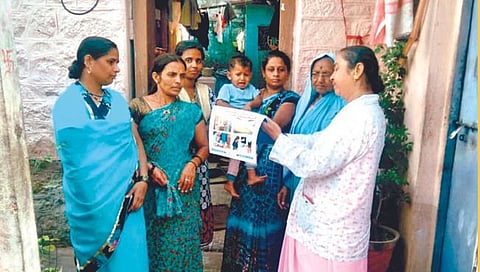 सांगली : स्मार्ट बुकमधील योजनांची माहिती द्या