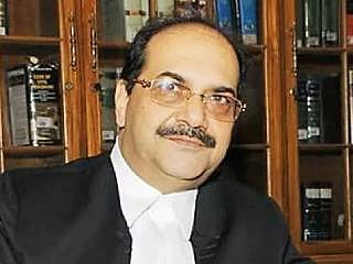 पुणे : केवळ बहुमत म्हणजे लोकशाही नव्हे : माजी न्यायमूर्ती अभय ठिपसे यांचे मत