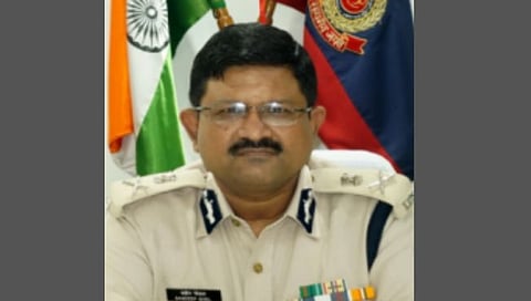 तिहारचे तुरुंगाचे माजी महासंचालक संदीप गोयल यांचे निलंबन