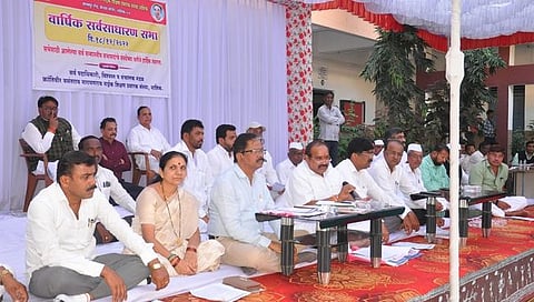 व्ही.एन.नाईक शिक्षण संस्था सभा,www.pudhari.news