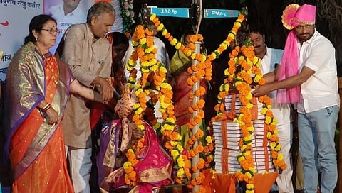 आईची ग्रंथतुला,www.pudhari.news