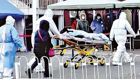 चीनमध्ये कोरोना सुनामी, बीजिंगमध्ये रुग्णसंख्येचा विस्फोट