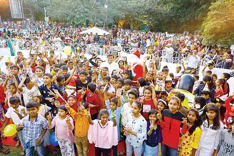 ‘ख्रिसमस संध्या’ उत्साहात; बालगोपाळांनी लुटला संगीत, नृत्य,जादूचे प्रयोग, कॅमल राईडचा आनंद