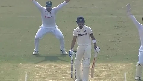 IND VS BAN 1st Test : बांगलादेशी फिरकीपटूसमोर विराटची उडाली भांबेरी! काही कळायच्या आत… (VIDEO)