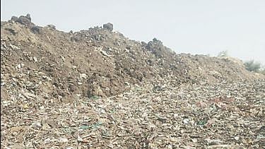 बारामती नगरपरिषदेचा घनकचरा प्रश्न पेटला; निंबोडी ग्रामस्थांचे मंगळवारपासून उपोषण