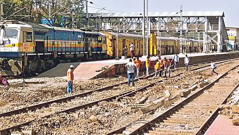 कोल्हापूर : रेल्वे सेवा आजपासून पूर्ववत ; नव्या प्लॅटफॉर्मसह विस्तारीकरणाचे काम पूर्ण