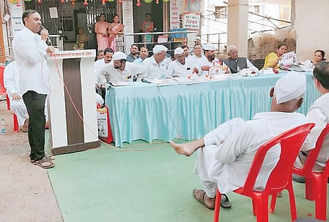 मंचर : राजकारणविरहित काम लोकप्रतिनिधींनी करावे : ह.भ.प. पांडुरंग महाराज येवले यांचा सल्ला