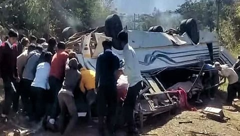 Manipur Bus Accident : सहलीच्या बसला भीषण अपघात; ५ विद्यार्थी ठार, १५ जखमी