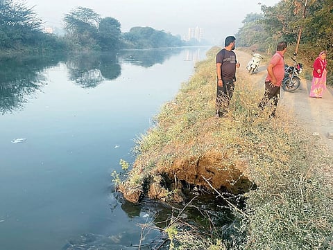 फुरसुंगीत कालवा फुटला; नवीन मुळा-मुठा कालव्यातून लाखो लिटर पाणी वाया