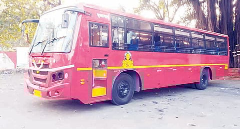 हिंगोली : जवळाबाजार झिरो- वसमत बस सुरू करण्याची शाळकरी विद्यार्थ्यांची मागणी