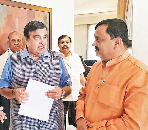 राजगुरूनगर-भीमाशंकर महामार्गाचे काम तातडीने सुरू करा; दिलीप मेदगे यांची गडकरींकडे मागणी