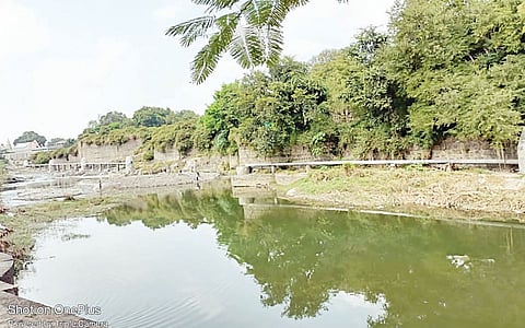 सासवडचे गटार थेट सोडले कर्हेत; भुयारी योजना रखडली