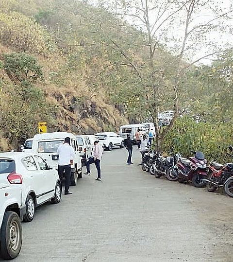 वर्षातील शेवटच्या रविवारी सिंहगड ’हाऊसफुल्ल’; खडकवासला चौपाटीवर वाहतूक कोंडी