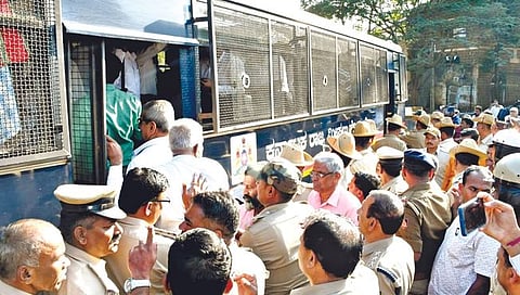 बेळगाव : महाराष्ट्र एकीकरण समिती नेत्यांना अटक; सीमाभागातून तीव्र संताप