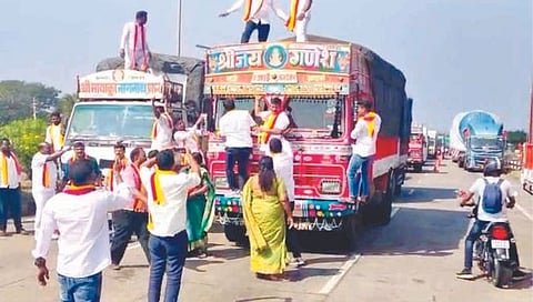 Maharashtra Karnataka Border Dispute : कन्नड गुंडांचा बेळगावात उच्छाद; महाराष्ट्राची वाहने निवडून हल्ले