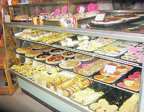 चाकण : बेकरी पदार्थ महागल्याने सामान्यांच्या खिशाला कात्री