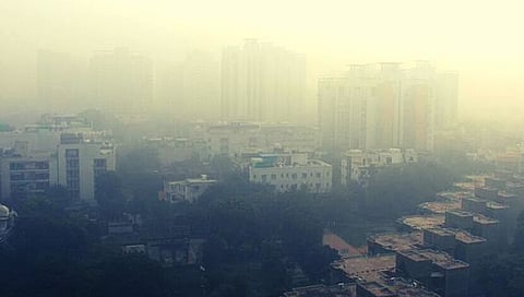 Weather : दिल्लीसह राज्यात धुक्याची चादर; ‘या’ राज्यात कमी तापमान, उच्च आर्द्रता राहणार