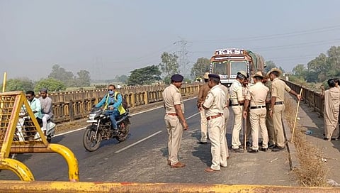 बेळगाव दौराच्या पार्श्वभूमीवर महाराष्ट्र- कर्नाटक सीमेवर पोलीस बंदोबस्तात वाढवला