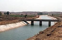 कुकडीचे शेतीसाठी तीन आवर्तने सोडा ; आमदार राम शिंदे यांची मंत्री चंद्रकांत पाटील यांच्याकडे मागणी