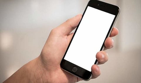 पुणे : खड्ड्यांच्या तक्रारी आता पाठवा मोबाईलवर