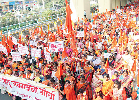 पिंपरी : हिंदू जनगर्जना मोर्चास उत्स्फूर्त प्रतिसाद ; मोर्चात महिला व युवतींचा सहभाग लक्षणीय