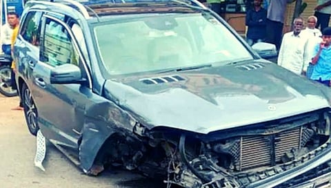 Prahlad Modi : पंतप्रधान मोदी यांचे बंधू प्रल्हाद मोदी यांच्या कारला म्हैसूरमध्ये अपघात : तिघे गंभीर जखमी