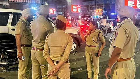 पंजाबच्या तरनतारन येथील पोलिस ठाण्यावर ‘रॉकेट लाँचर’ सारख्या हत्याराने हल्ला