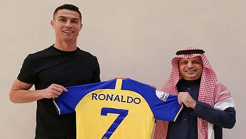 Cristiano Ronaldo joins Al Nassr : रोनाल्डोचा युरोपला अलविदा, सौदी अरेबियाच्या क्लबशी करार, वर्षाला ८०० कोटी मिळणार