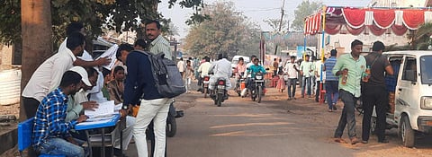 सांगली : ग्रामपंचायत निवडणुकीसाठी चुरशीने मतदान; सकाळी साडेनऊपर्यंत १३ टक्के मतदान