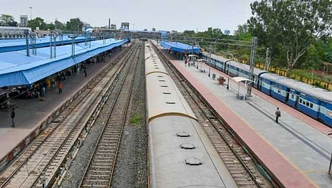 Reels Video : रील बनवण्याच्या व्यसनाने घेतला तरुणीसह दोन युवकांचा बळी