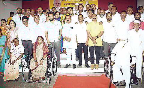 नगर : ज्येष्ठांना साहित्य देणारे नरेंद्र मोदी देशातील पहिले पंतप्रधान : खासदार डॉ. सुजय विखे पाटील